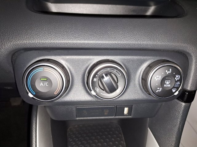 TOYOTA Yaris 1.0 5 porte Active