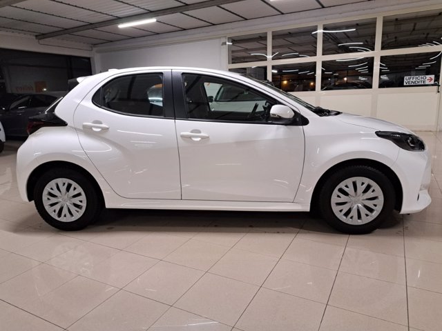 TOYOTA Yaris 1.0 5 porte Active