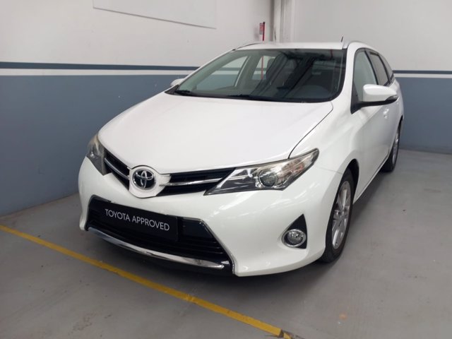 TOYOTA Auris Touring Sports 1.4 D-4D Lounge
