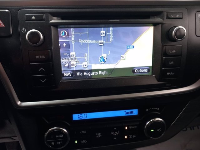 TOYOTA Auris Touring Sports 1.4 D-4D Lounge