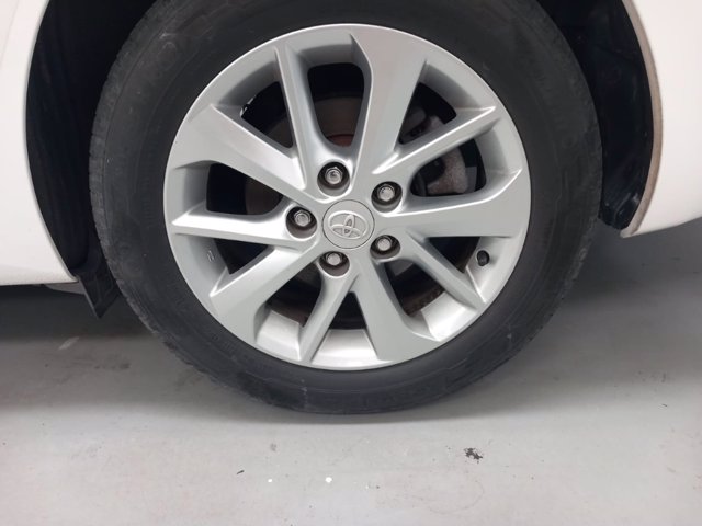 TOYOTA Auris Touring Sports 1.4 D-4D Lounge