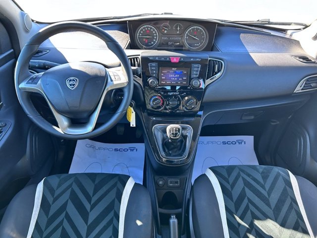 LANCIA Ypsilon 1.2 gold 69cv