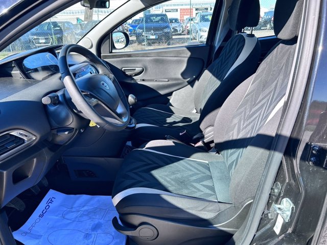 LANCIA Ypsilon 1.2 gold 69cv