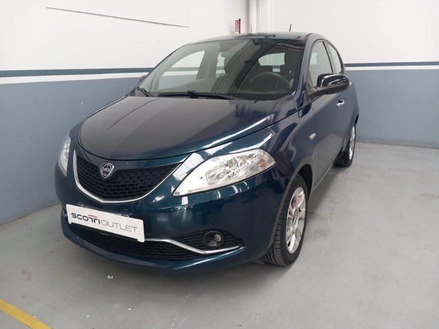 LANCIA Ypsilon 1.2 8v gold s/cl 69cv e6