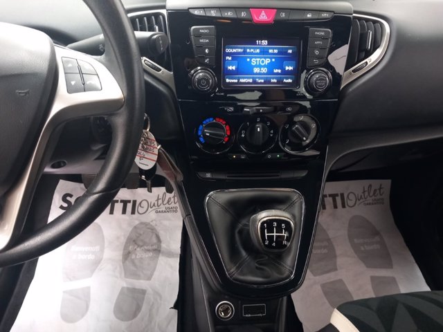 LANCIA Ypsilon 1.2 8v gold s/cl 69cv e6