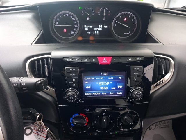 LANCIA Ypsilon 1.2 8v gold s/cl 69cv e6