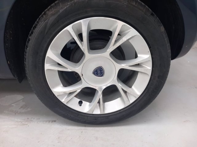 LANCIA Ypsilon 1.2 8v gold s/cl 69cv e6