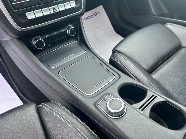 MERCEDES Classe CLA Berlina 200 D Night edition 7G-DCT