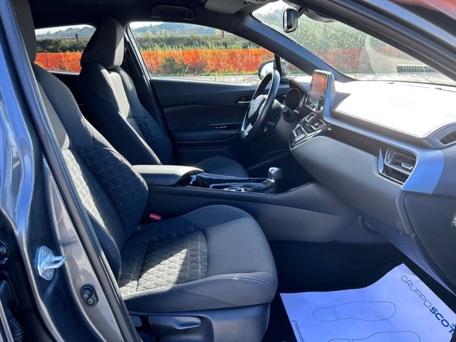 TOYOTA C-HR 1.8 Hybrid E-CVT Trend