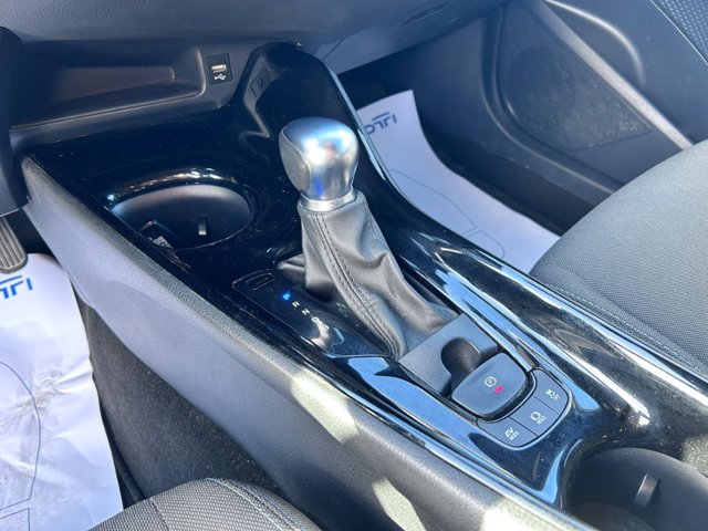 TOYOTA C-HR 1.8 Hybrid E-CVT Trend