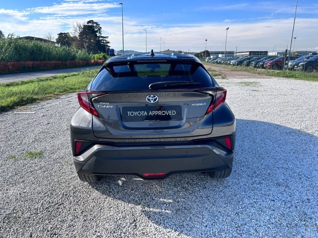 TOYOTA C-HR 1.8 Hybrid E-CVT Trend