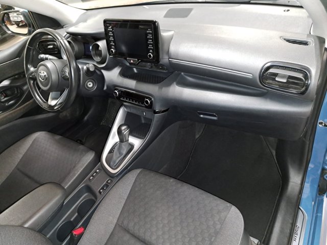 TOYOTA Yaris 1.5h trend