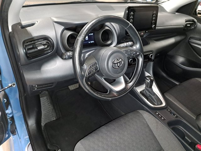 TOYOTA Yaris 1.5h trend