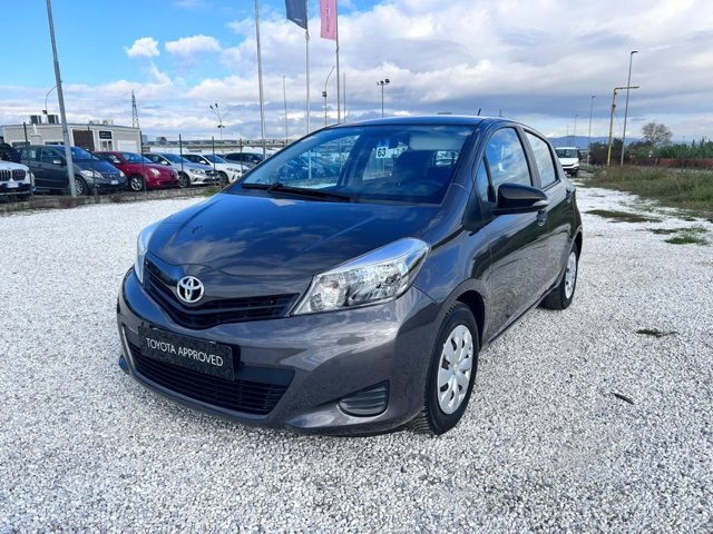 TOYOTA Yaris 1.0 5 porte