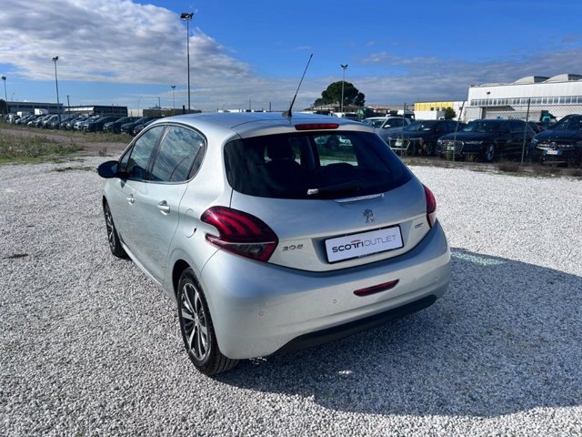 PEUGEOT 208 PureTech 82 5 porte Allure