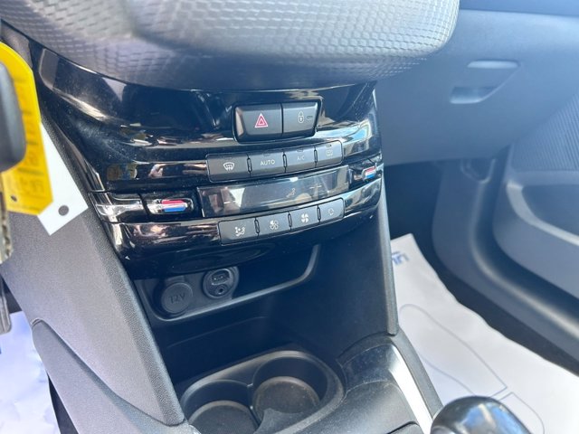 PEUGEOT 208 PureTech 82 5 porte Allure