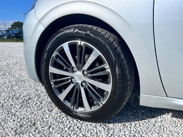 PEUGEOT 208 PureTech 82 5 porte Allure