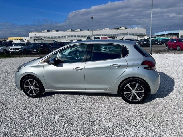 PEUGEOT 208 PureTech 82 5 porte Allure