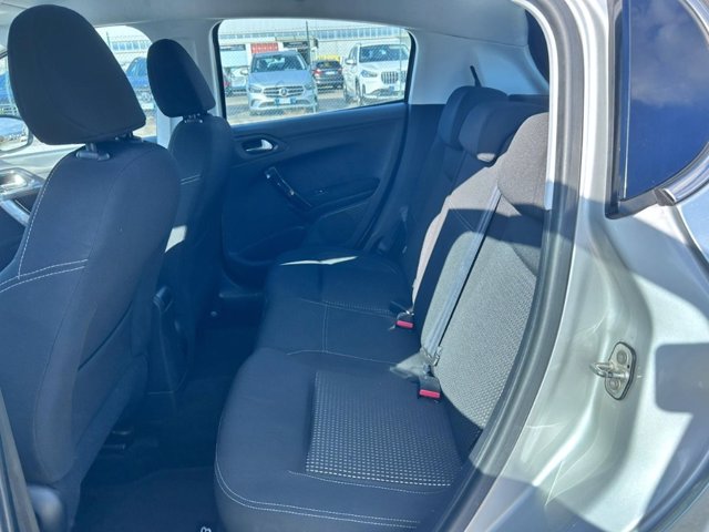 PEUGEOT 208 PureTech 82 5 porte Allure