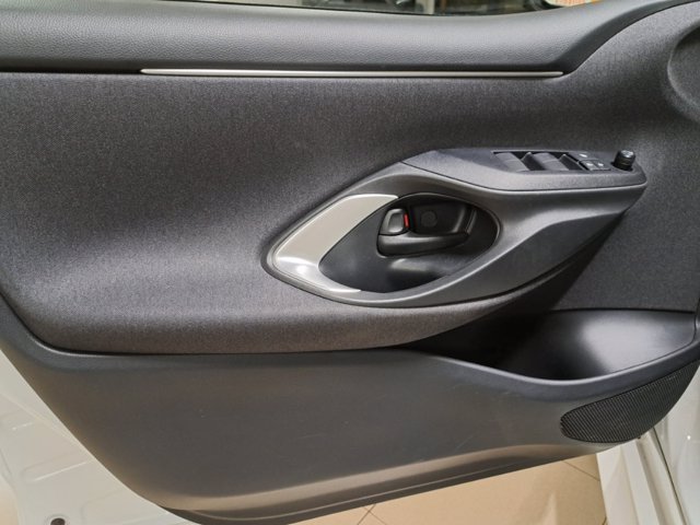 TOYOTA Yaris 1.5h active