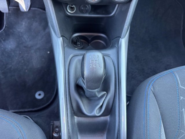 PEUGEOT 2008 PureTech 82 S&S Style