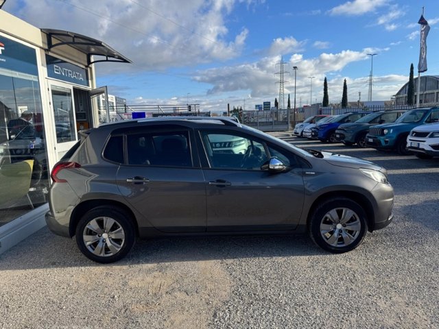 PEUGEOT 2008 PureTech 82 S&S Style