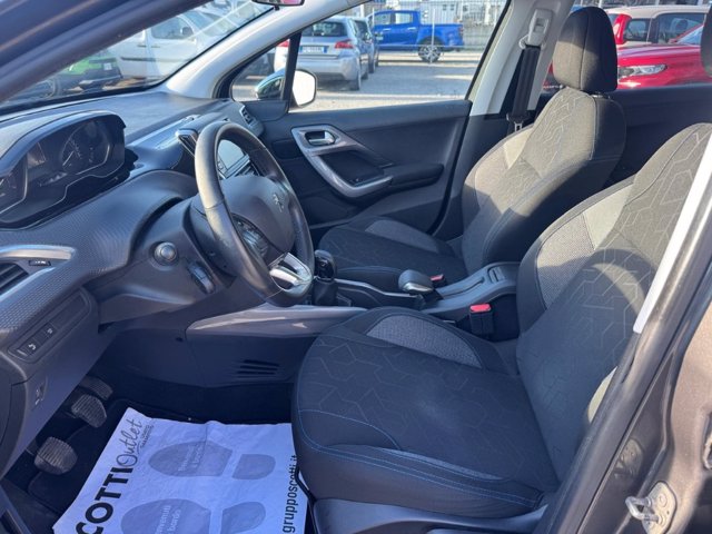 PEUGEOT 2008 PureTech 82 S&S Style