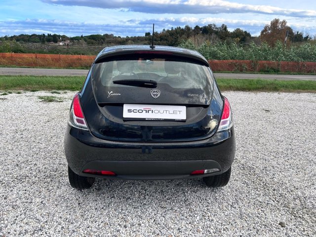 LANCIA Ypsilon 1.0 FireFly 5 porte S&S Hybrid Ecochic Silver