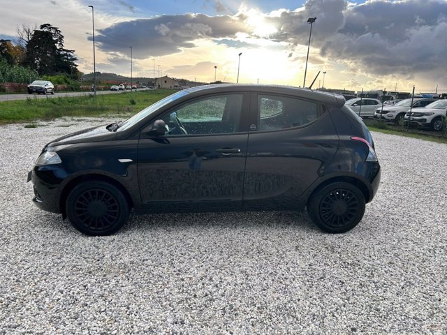 LANCIA Ypsilon 1.0 FireFly 5 porte S&S Hybrid Ecochic Silver