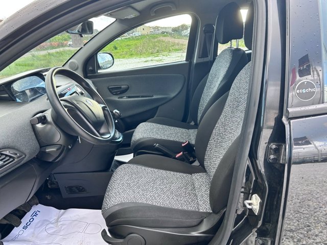 LANCIA Ypsilon 1.0 FireFly 5 porte S&S Hybrid Ecochic Silver