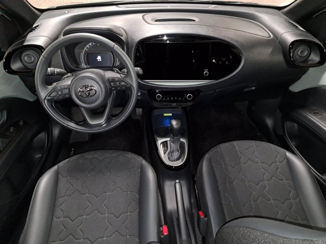 TOYOTA Aygo x 1.0 lounge 72cv s-cvt