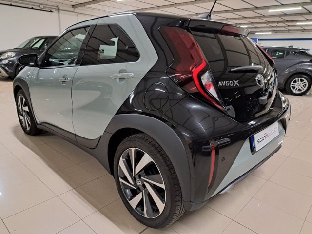 TOYOTA Aygo x 1.0 lounge 72cv s-cvt