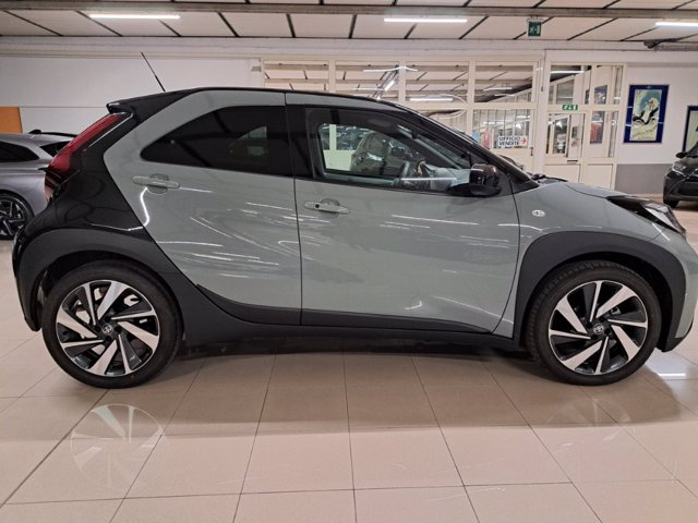 TOYOTA Aygo x 1.0 lounge 72cv s-cvt