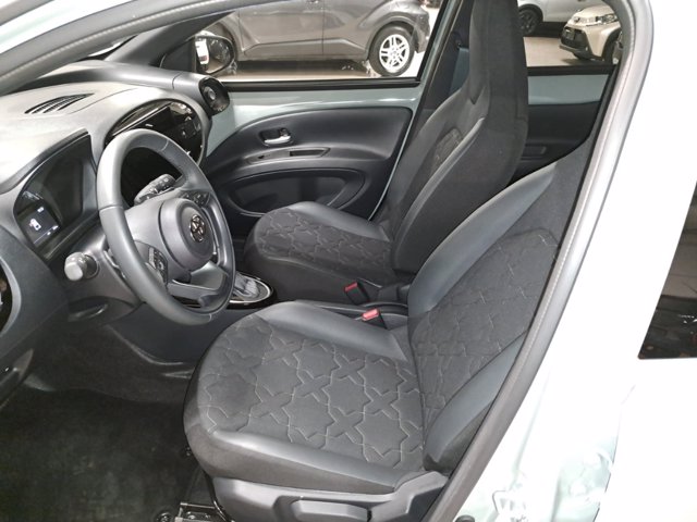 TOYOTA Aygo x 1.0 lounge 72cv s-cvt