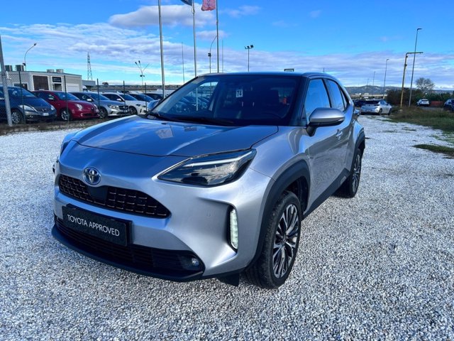 TOYOTA Yaris cross 1.5h lounge fwd 116cv e-cvt