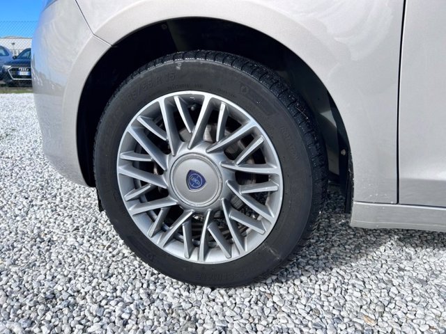 LANCIA Ypsilon 1.2 8v silver ecochic gpl 69cv