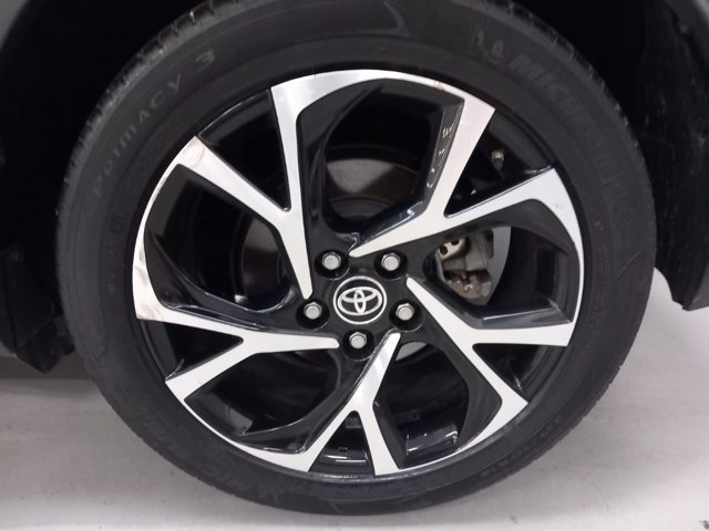 TOYOTA C-hr 2.0h trend e-cvt