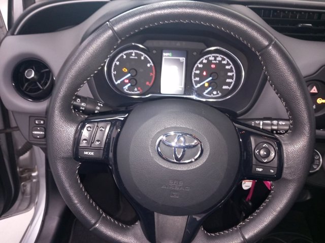 TOYOTA Yaris 5p 1.0 lounge my18