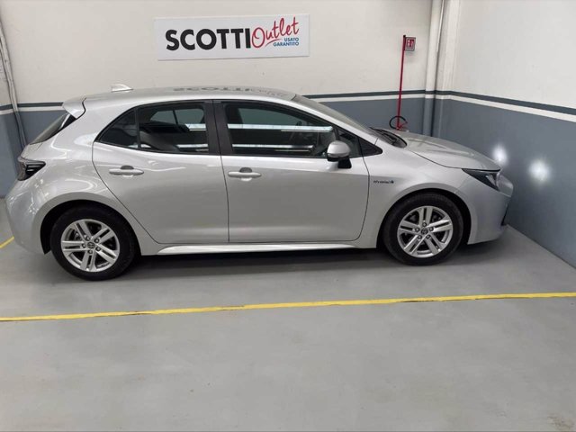 TOYOTA Corolla 1.8h active cvt