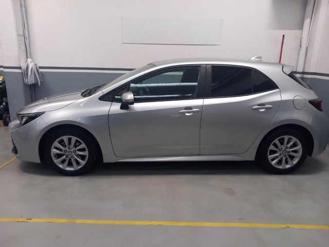 TOYOTA Corolla Active 1.8 Hybrid