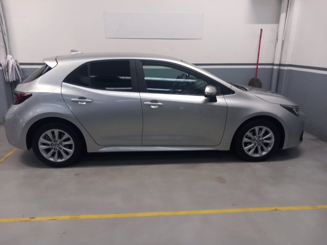 TOYOTA Corolla Active 1.8 Hybrid