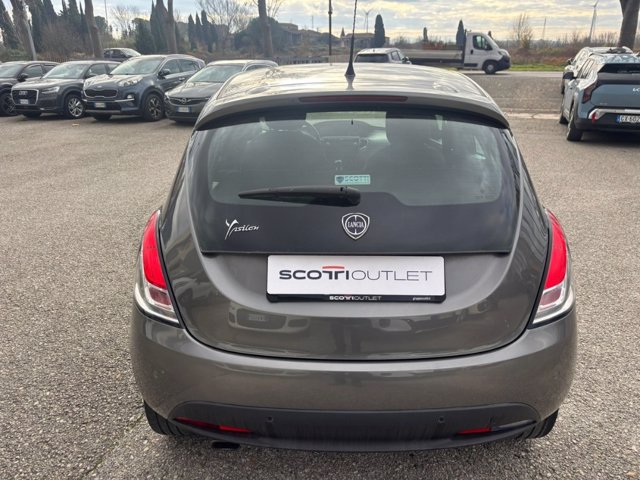 LANCIA Ypsilon 1.2 8v silver c/clima 69cv