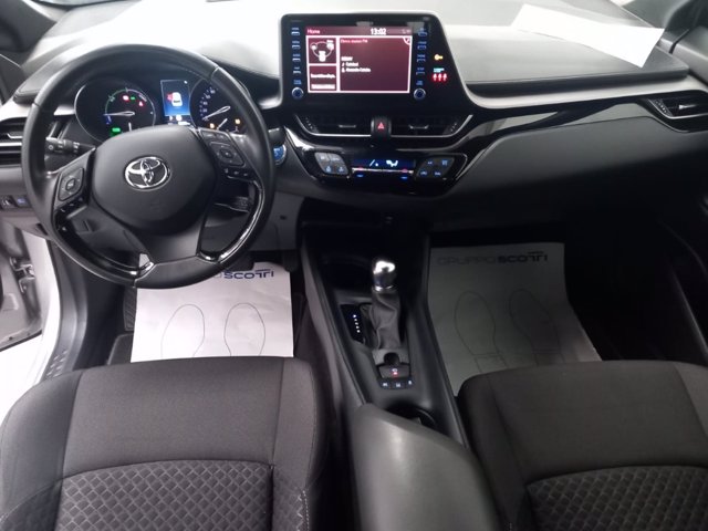TOYOTA C-hr 1.8h active e-cvt