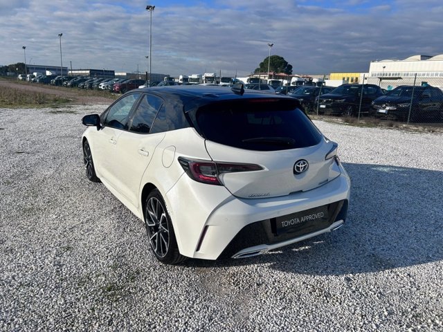 TOYOTA Corolla 2.0 Hybrid Lounge