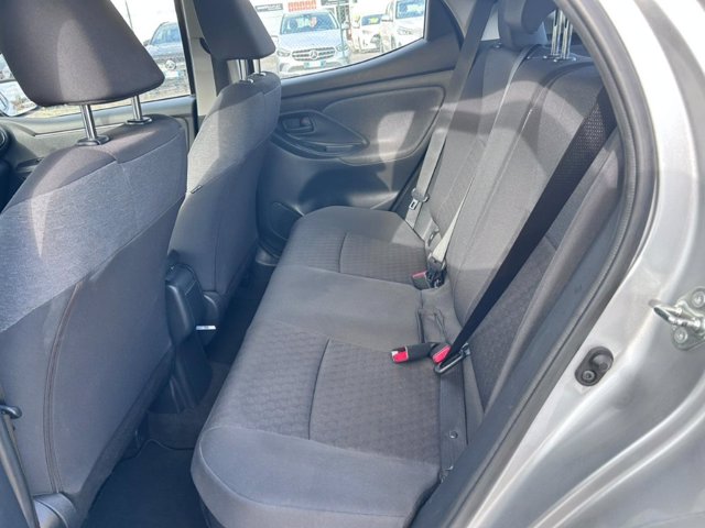 TOYOTA Yaris 1.5h trend