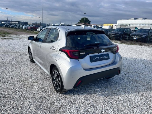TOYOTA Yaris 1.5h trend