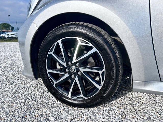 TOYOTA Yaris 1.5h trend