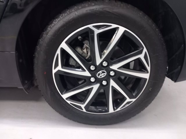 TOYOTA Yaris 1.5h trend