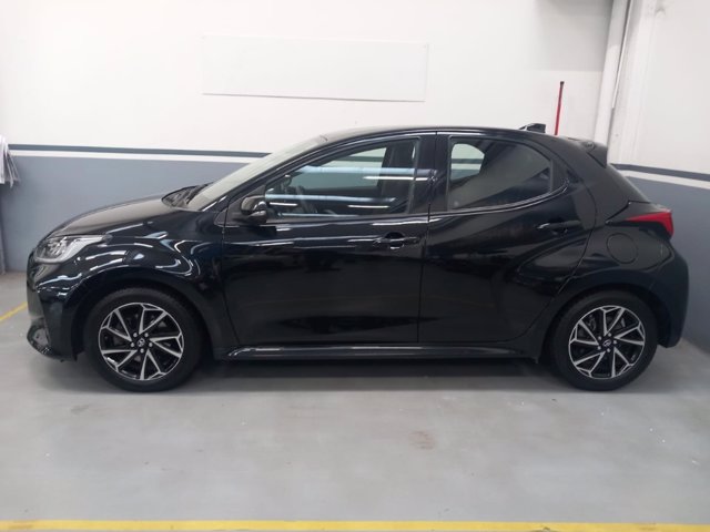 TOYOTA Yaris 1.5h trend