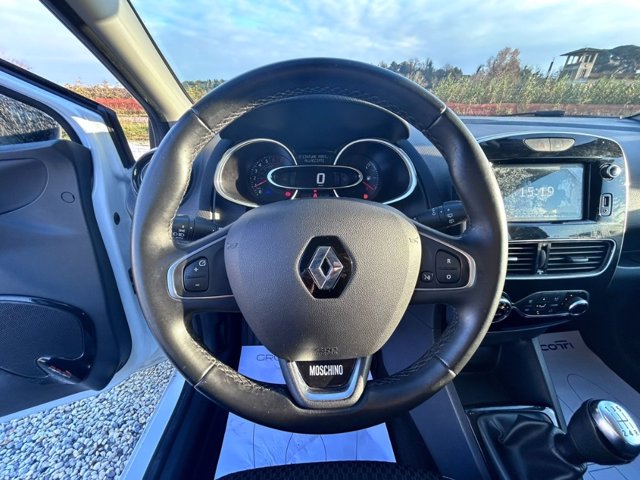 RENAULT Clio 0.9 tce Moschino Intens Gpl 90cv